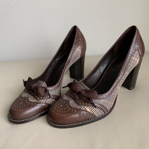 Brown heels